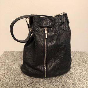 Elizabeth and James Cynnie Sling Backpack/Bucket